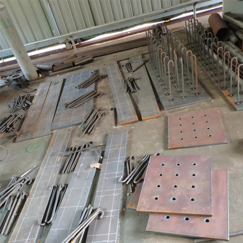 有哪些其他因素会影响淮南预埋件位置的确定？